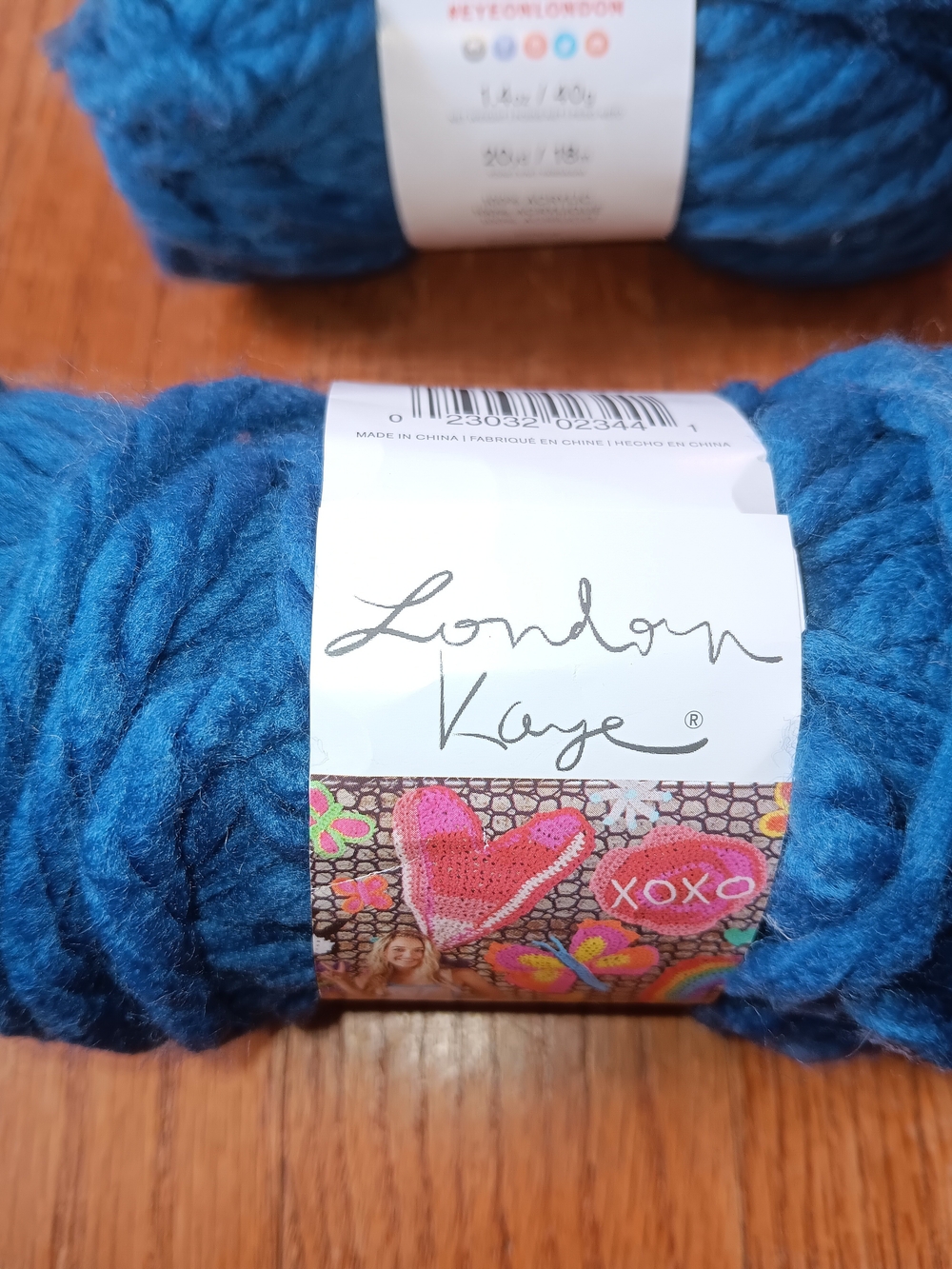 London Kaye LKYC Acrylic Super Bulky Moody Blue Teal Yarn - 2 Skeins Lion Brand